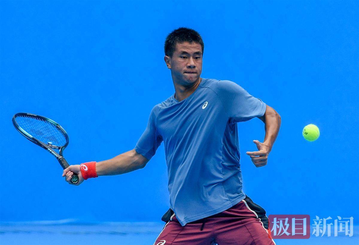 两队以进攻 两队以进攻