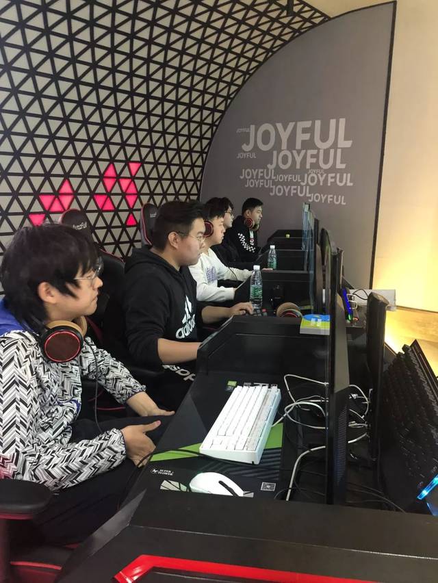 加盟巴塞罗 加盟巴塞罗