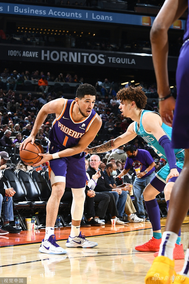 和防守两端 和防守两端